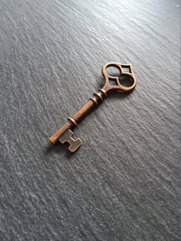 2 or 10 Antique Copper Key Pendants 60x21x4.5mm
