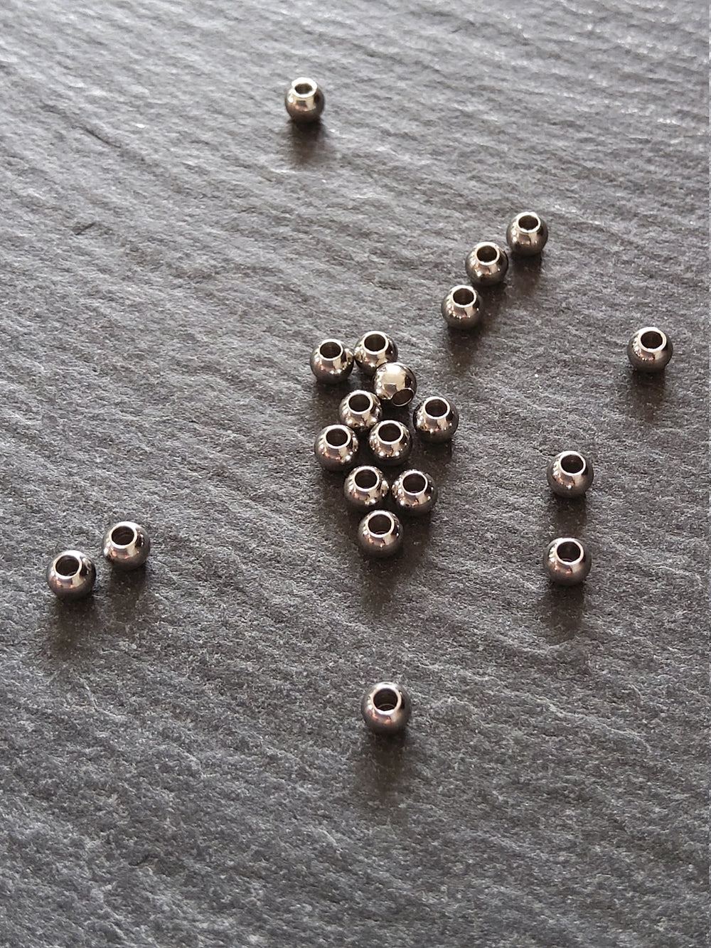 40 or 200 Stainless Steel 3mm Smooth Solid Round Spacer Beads 1mm Hole