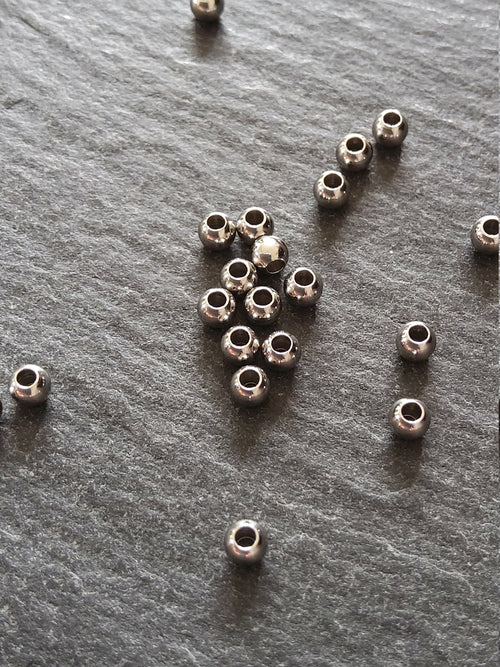 40 or 200 Stainless Steel 3mm Smooth Solid Round Spacer Beads 1mm Hole