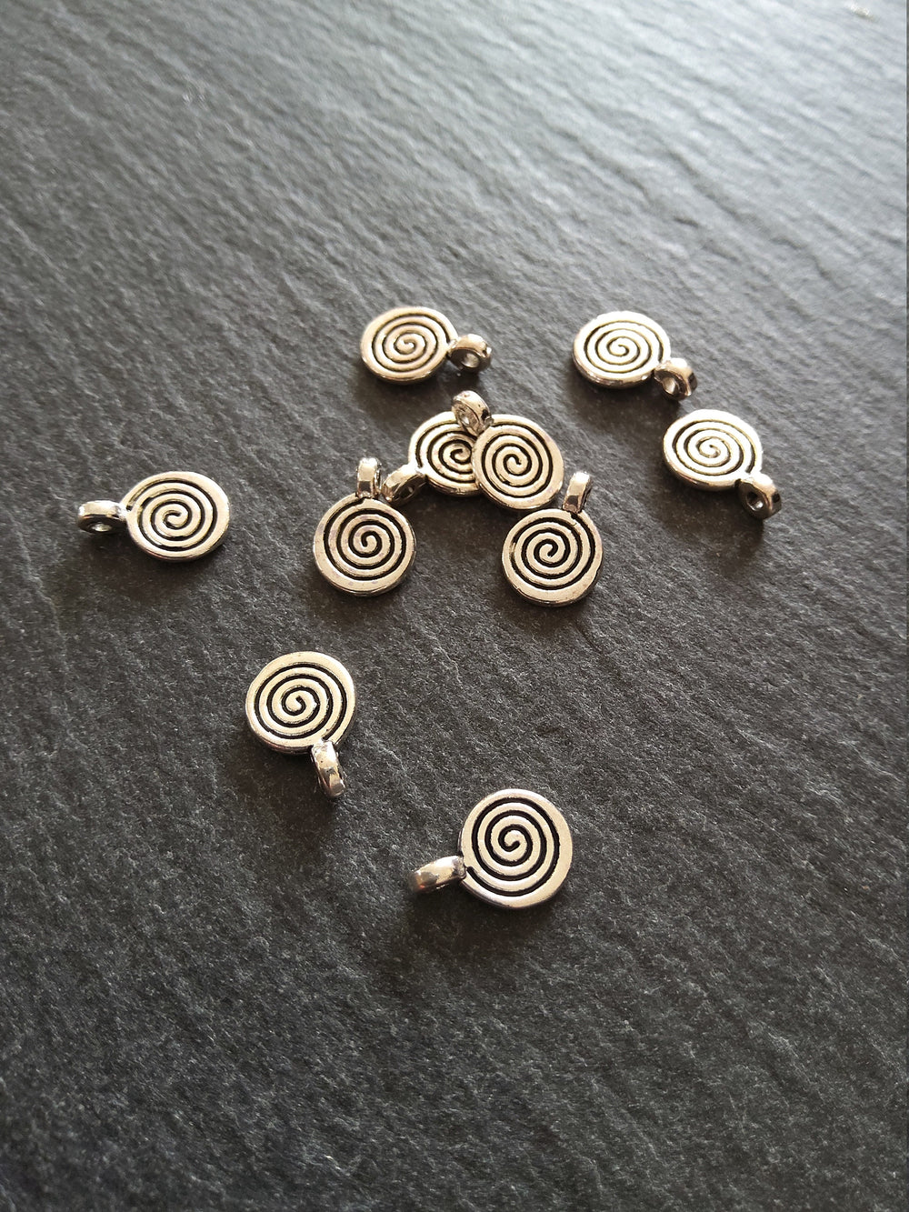 20 or 100 Round Swirl Charms Antique Silver Tone 12x8x1.5m Nickel FREE - ContentedCatz