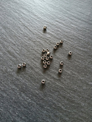 40 or 200 Stainless Steel 3mm Smooth Solid Round Spacer Beads 1mm Hole
