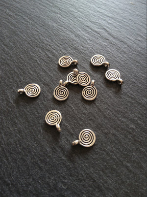 20 or 100 Round Swirl Charms Antique Silver Tone 12x8x1.5m Nickel FREE - ContentedCatz