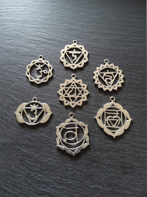 1 Full Set of The Seven Chakras Pendants in Antique Silver Tone Metal Alloy 35x30mm