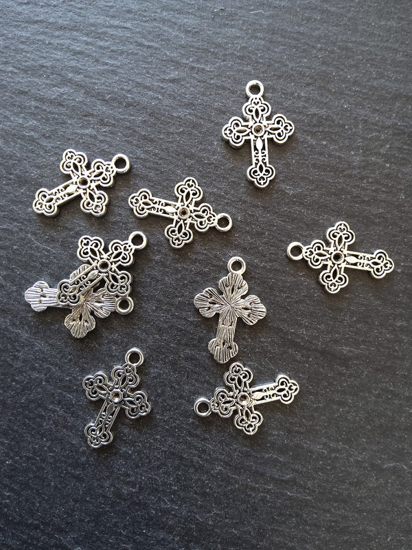 10 or 50 Ornate Trefoil Latin Cross Charms Antique Silver Tone 23x16mm - ContentedCatz