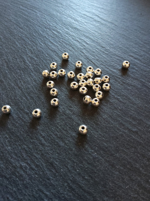 40 or 200 Silver Tone 5mm Solid Round Alloy Ball Spacer Beads 1.5mm Hole. Nickel FREE