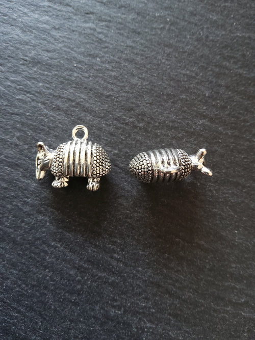 2 or 10 Armadillo Charms 3D & Antique Silver Tone Metal Alloy 19x17x8mm - ContentedCatz