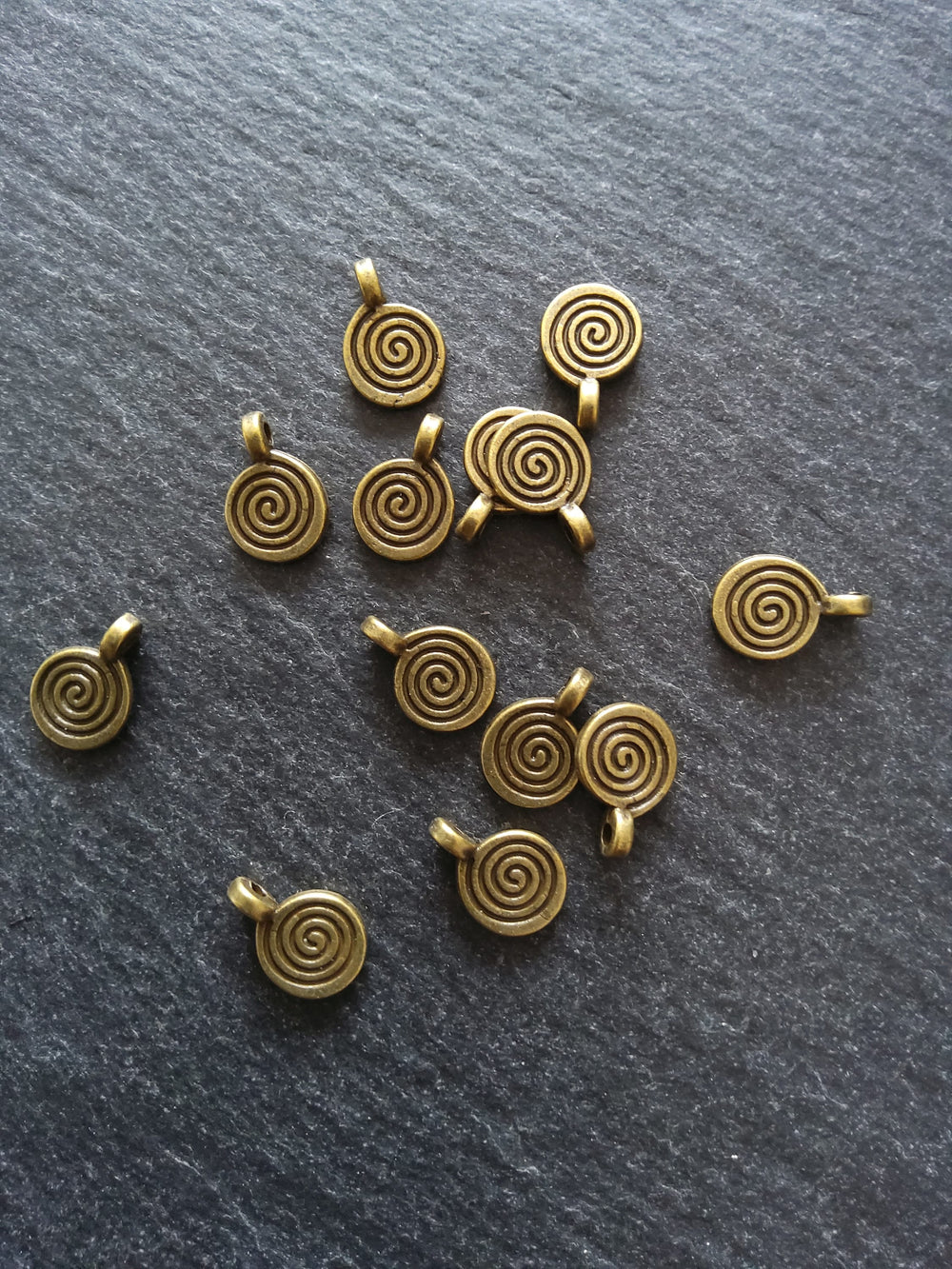 20 or 100 Round Swirl Charms Antique Bronze Tone Alloy 12x8x1.5mm Nickel FREE
