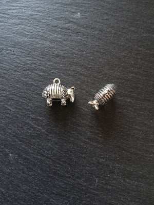 2 or 10 Armadillo Charms 3D & Antique Silver Tone Metal Alloy 19x17x8mm - ContentedCatz