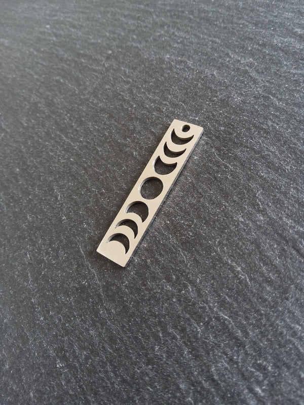 2 or 10 Stainless Steel Phases of the Moon Pendants Flat 35x8x1mm