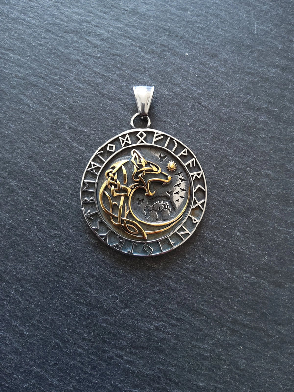 Large Round Wolf & Vegvísir Wayfinder compass Pendant Stainless Steel 45x39.5mm - ContentedCatz
