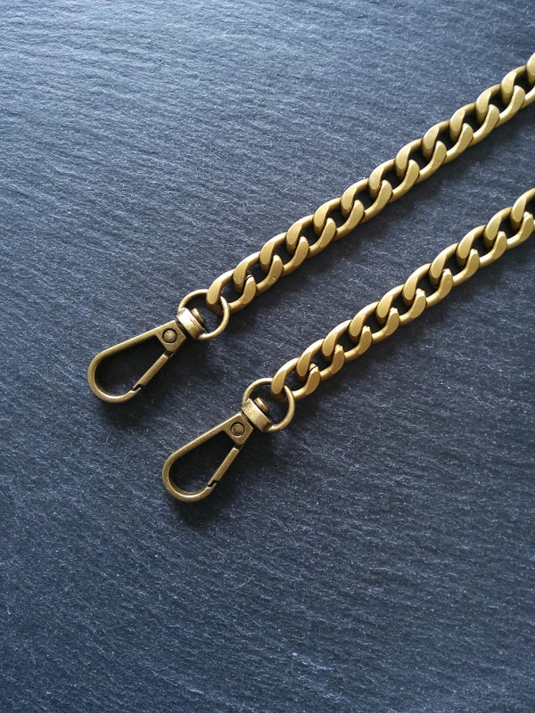 Lightweight Aluminium Chain Bag Strap with Clasps. Antique Bronze Tone. 63 inches (160cm) Long. 7mm Wide