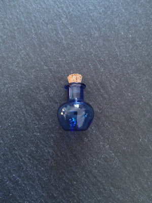 2 or 10 Little Glass Bottles Cobalt Blue with Cork Stopper Size 18x23mm