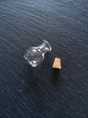 4 or 20 Little Clear Glass Bottles with Cork Stopper Size 23x16mm