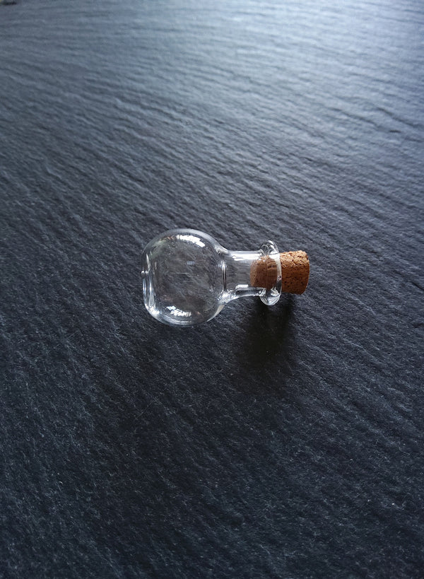4 or 20 Little Clear Glass Bottles with Cork Stopper Size 23x16mm