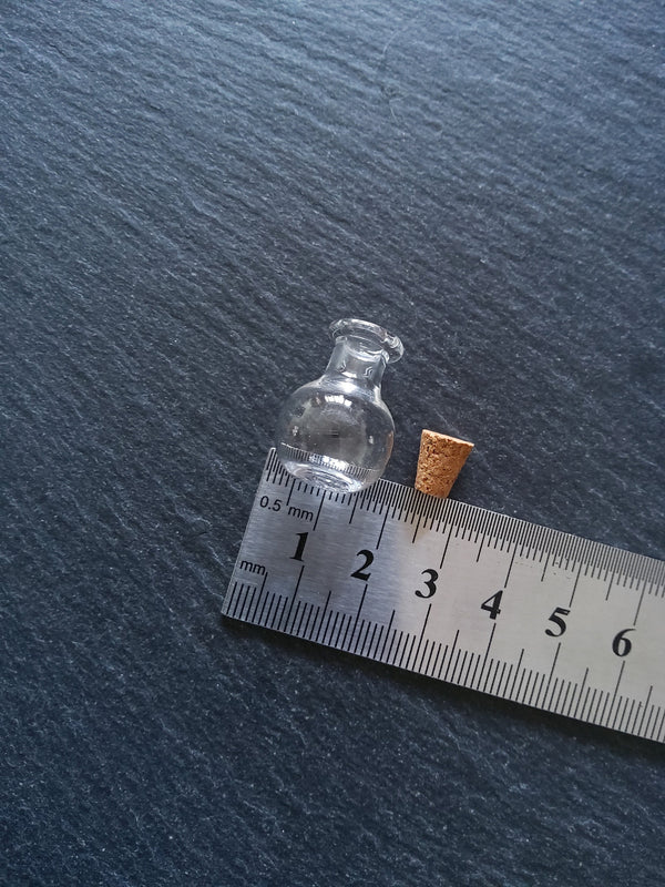 4 or 20 Little Clear Glass Bottles with Cork Stopper Size 23x16mm