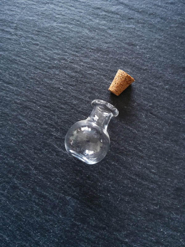 4 or 20 Little Clear Glass Bottles with Cork Stopper Size 23x16mm