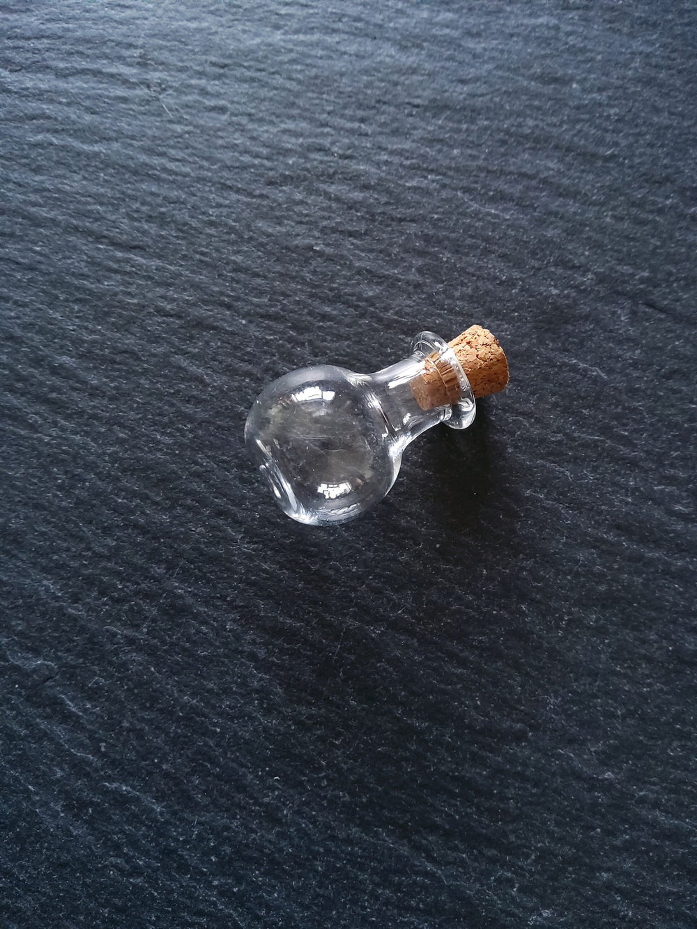 4 or 20 Little Clear Glass Bottles with Cork Stopper Size 23x16mm
