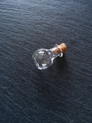 4 or 20 Little Clear Glass Bottles with Cork Stopper Size 23x16mm
