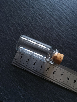 5 Glass Bottles 11.6ml with Cork Stoppers 49x22mm - ContentedCatz