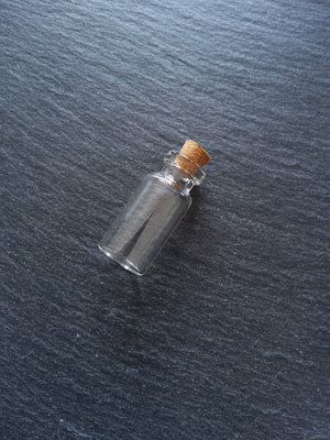 10 Little Glass Bottles 4ml with Cork Stoppers 35x16mm (0.13 fl oz)
