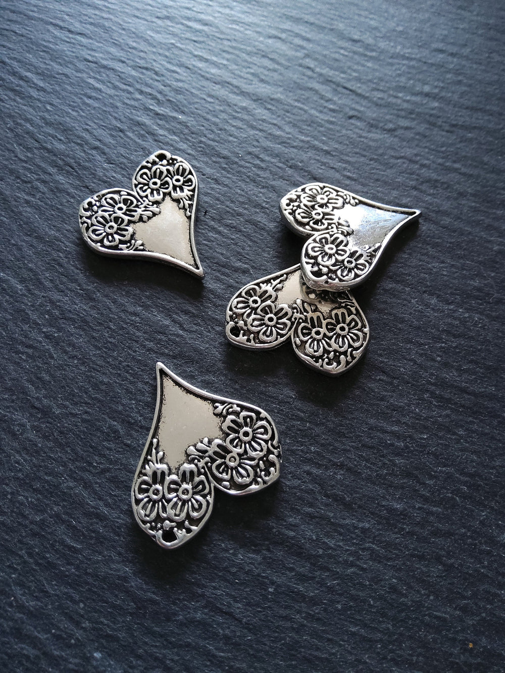 4 or 20 Heart Pendants with Flowers Double Sided Antique Silver Tone Alloy 28x26mm - ContentedCatz