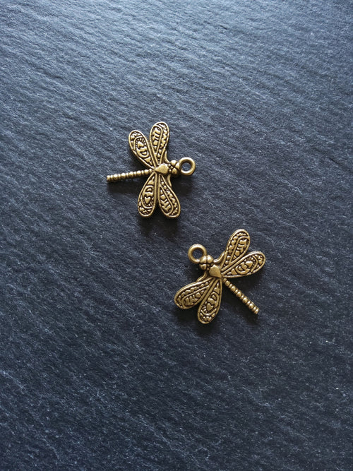 8 or 40 Dragonfly Charms Antique Bronze Tone 21x19.5mm - ContentedCatz