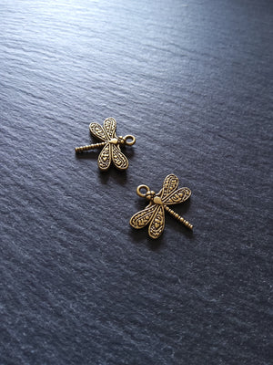 8 or 40 Dragonfly Charms Antique Bronze Tone 21x19.5mm - ContentedCatz