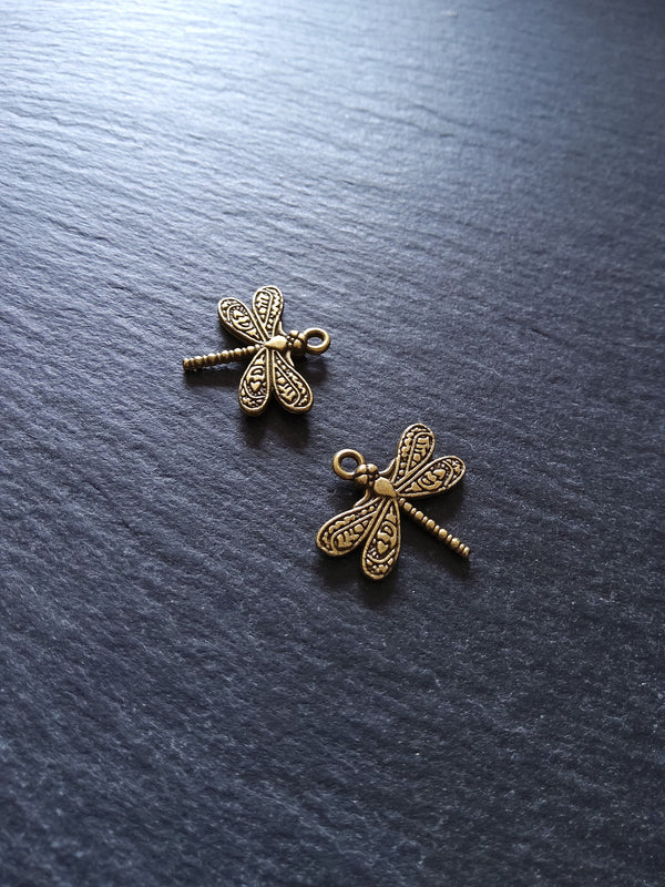 8 or 40 Dragonfly Charms Antique Bronze Tone 21x19.5mm - ContentedCatz