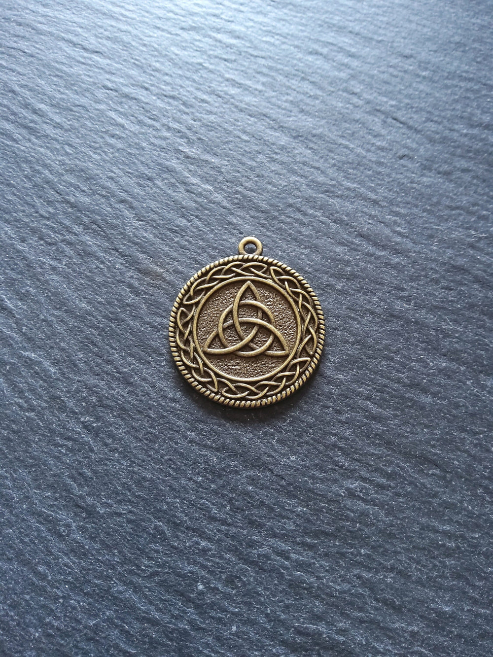 4 or 20 Celtic Style Triquetra Pendant Antique Bronze Double Sided 32x28mm