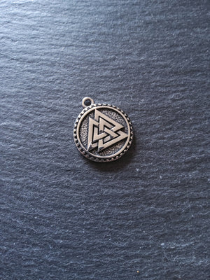 Round Norse Valknut Symbol Pendant Odin's Knot Stainless Steel 25x21x3mm