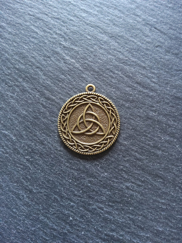 4 or 20 Celtic Style Triquetra Pendant Antique Bronze Double Sided 32x28mm