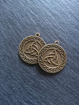 4 or 20 Celtic Style Triquetra Pendant Antique Bronze Double Sided 32x28mm