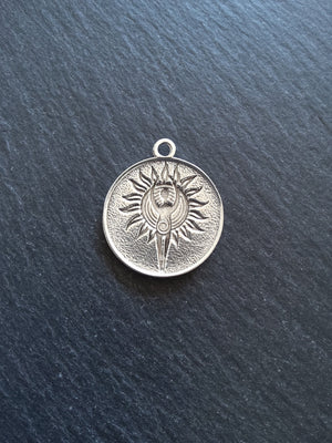 1 or 5 Round Antique Silver Tone Spiral Goddess Sun Pendant 35x30mm