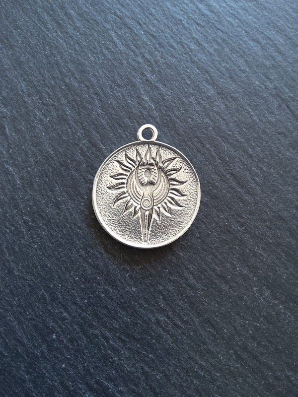 1 or 5 Round Antique Silver Tone Spiral Goddess Sun Pendant 35x30mm