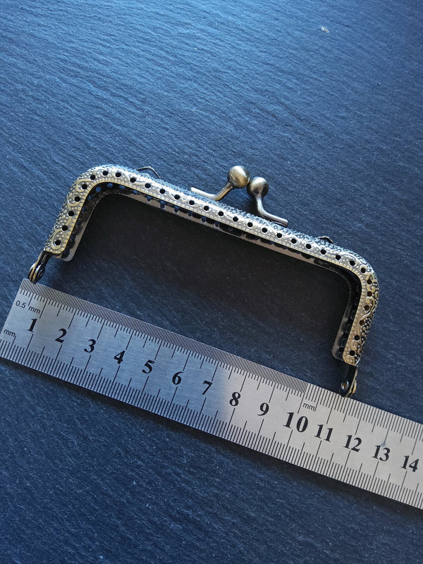 Antique Bronze 10.5cm Patterned Purse or Bag Frame Metal Kiss Clasp Rectangle