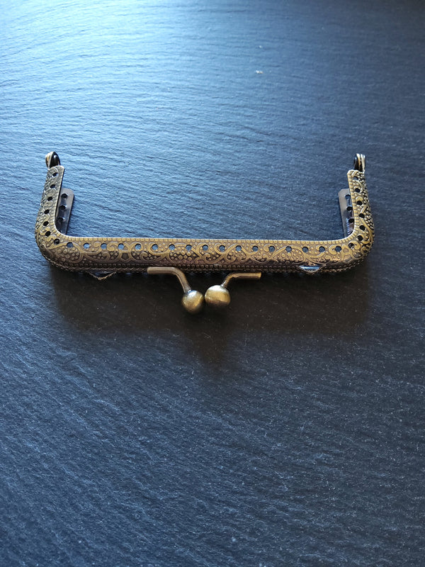 Antique Bronze 10.5cm Patterned Purse or Bag Frame Metal Kiss Clasp Rectangle