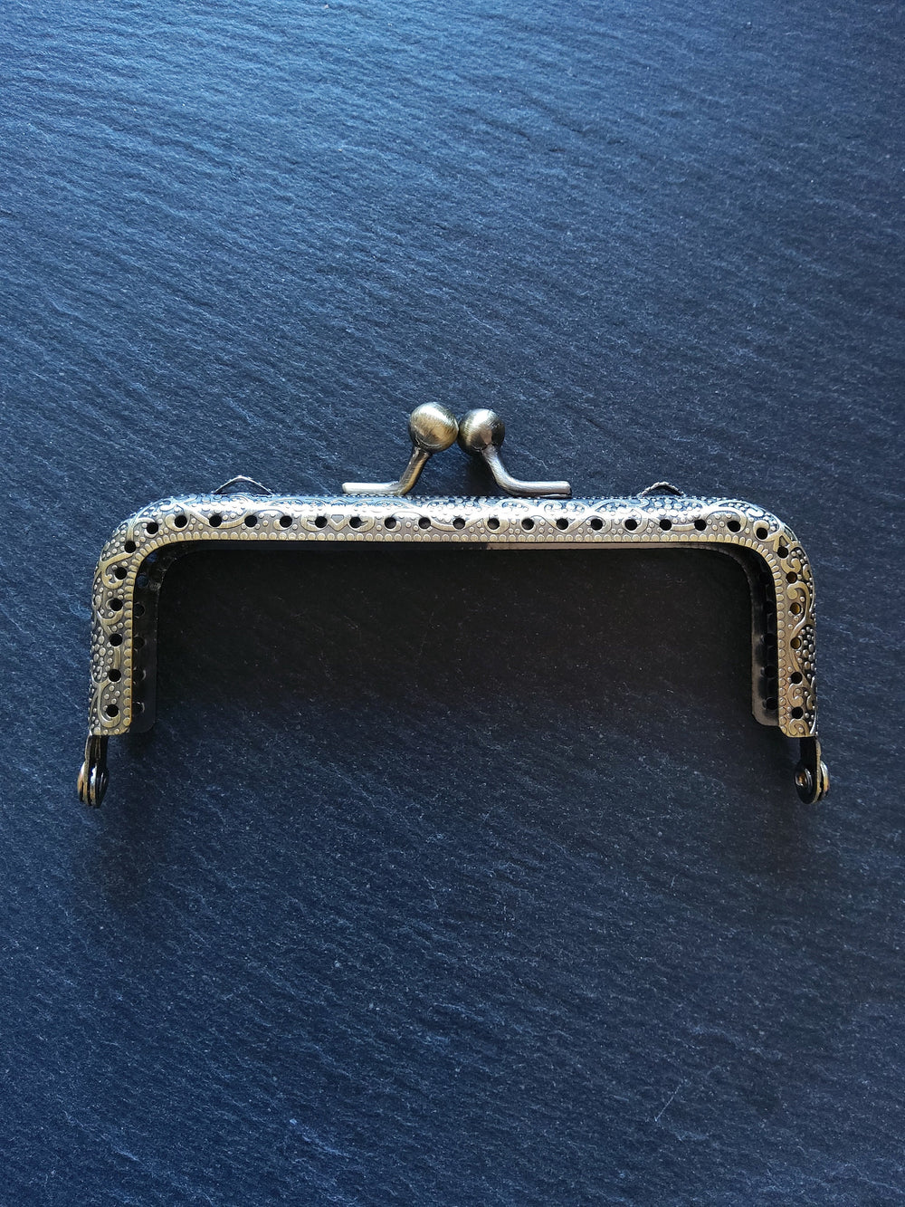 Antique Bronze 10.5cm Patterned Purse or Bag Frame Metal Kiss Clasp Rectangle
