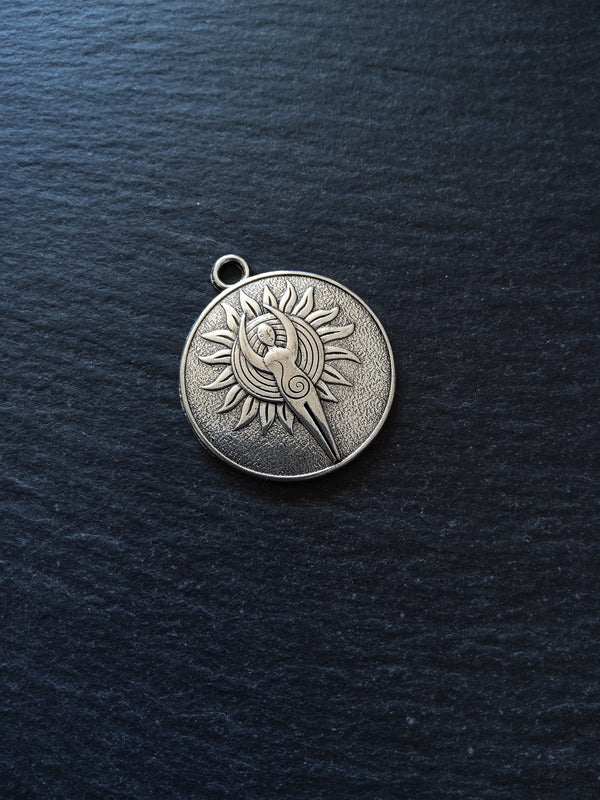 1 or 5 Round Antique Silver Tone Spiral Goddess Sun Pendant 35x30mm