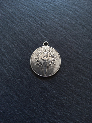 1 or 5 Round Antique Silver Tone Spiral Goddess Sun Pendant 35x30mm
