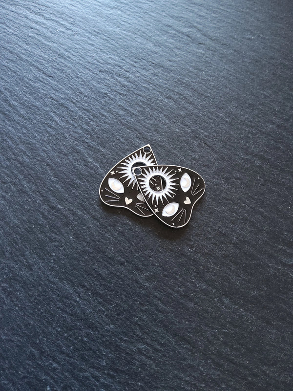 4 or 20 Silver Tone Ouija Cat Sun Planchette Charms with Black & White Enamel 26x22mm - ContentedCatz