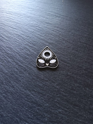 4 or 20 Silver Tone Ouija Cat Sun Planchette Charms with Black & White Enamel 26x22mm - ContentedCatz