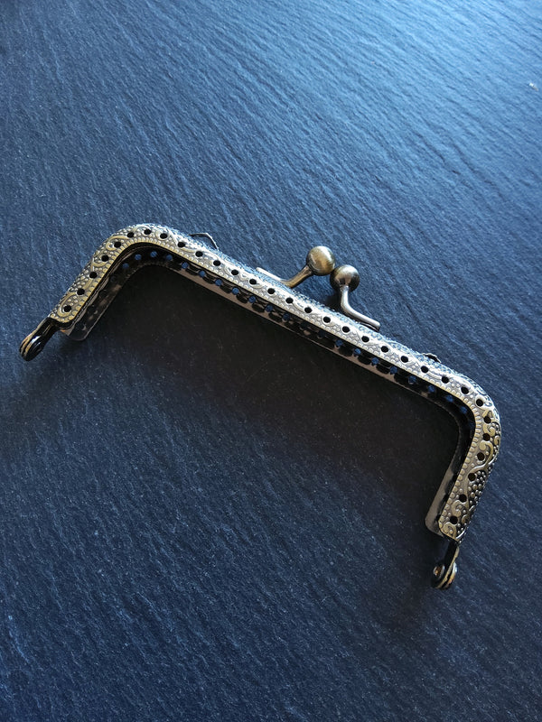 Antique Bronze 10.5cm Patterned Purse or Bag Frame Metal Kiss Clasp Rectangle