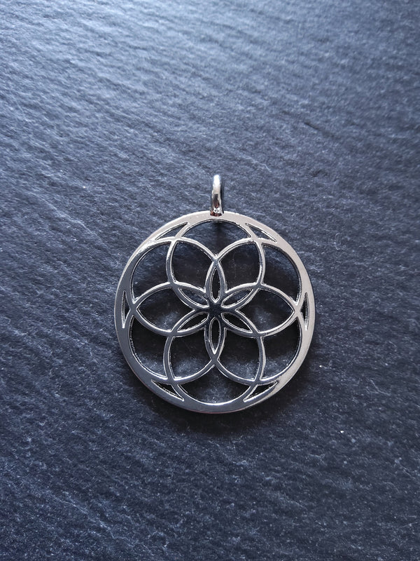 4 or 20 Seed of Life Pendants Antique Silver Tone Round 35x30mm