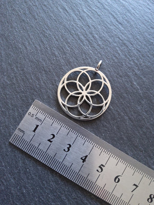 4 or 20 Seed of Life Pendants Antique Silver Tone Round 35x30mm