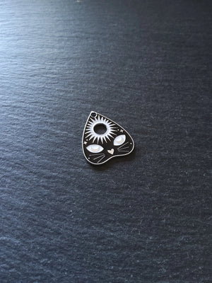 4 or 20 Silver Tone Ouija Cat Sun Planchette Charms with Black & White Enamel 26x22mm - ContentedCatz