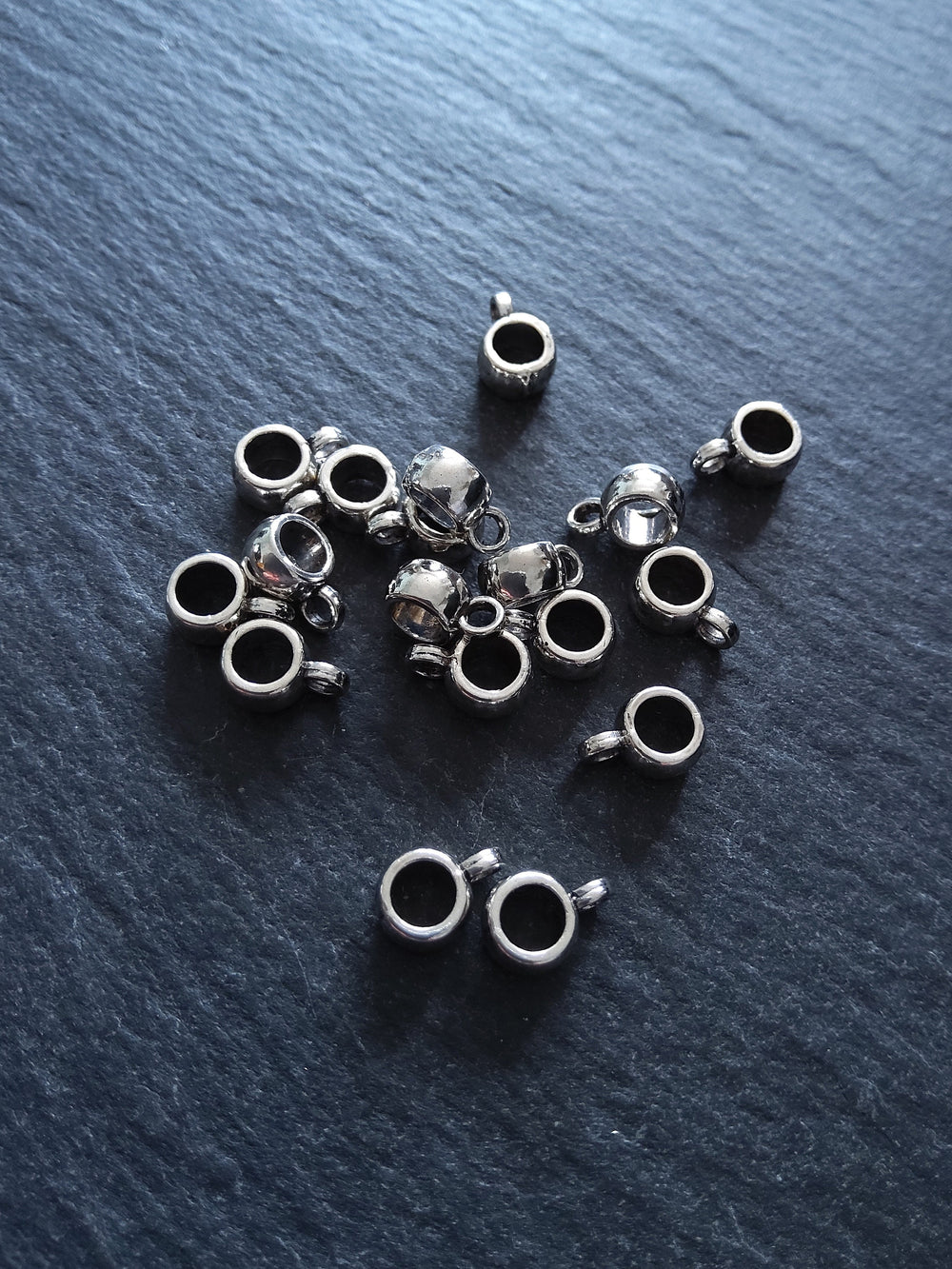 20 or 100 Antique Silver Tone Bail Beads Smooth Plain Metal Alloy 9x4mm Hole: 3.5mm