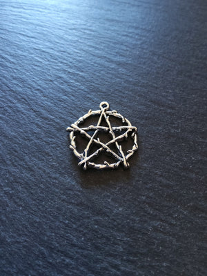 8 or 40 Rustic Pentagram Pendants Antique Silver Tone Alloy 28x26mm