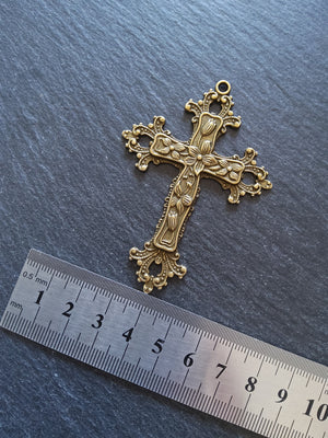 2 or 10 Large Antique Bronze Tone Crucifix Pendants Victorian Flower Pattern 74x53mm Nickel FREE