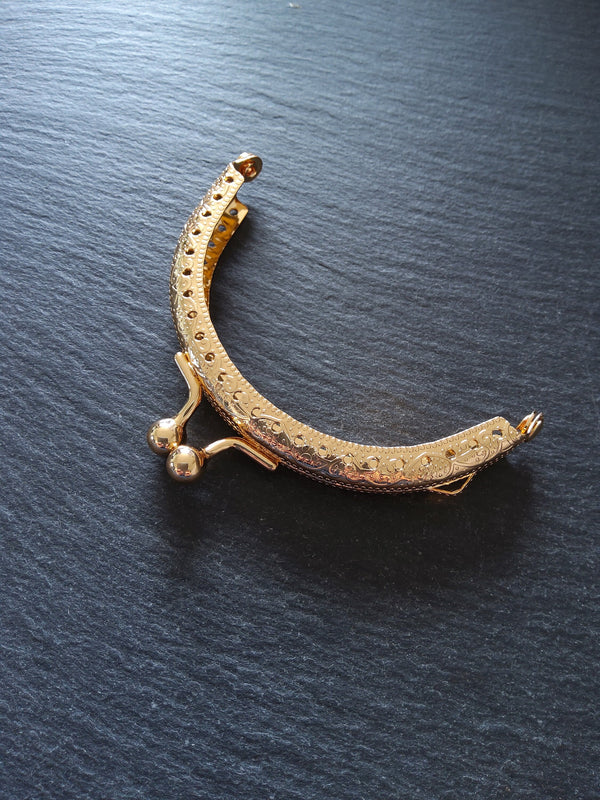 Patterned Bright Gold 8.5cm Metal Arch Frame Kiss Clasp For Purse Bag (3 3/8 inch)