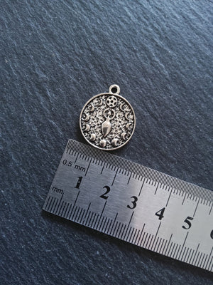 4 or 20 Phases of the Moon Goddess Charms Silver Tone Alloy 24x20mm